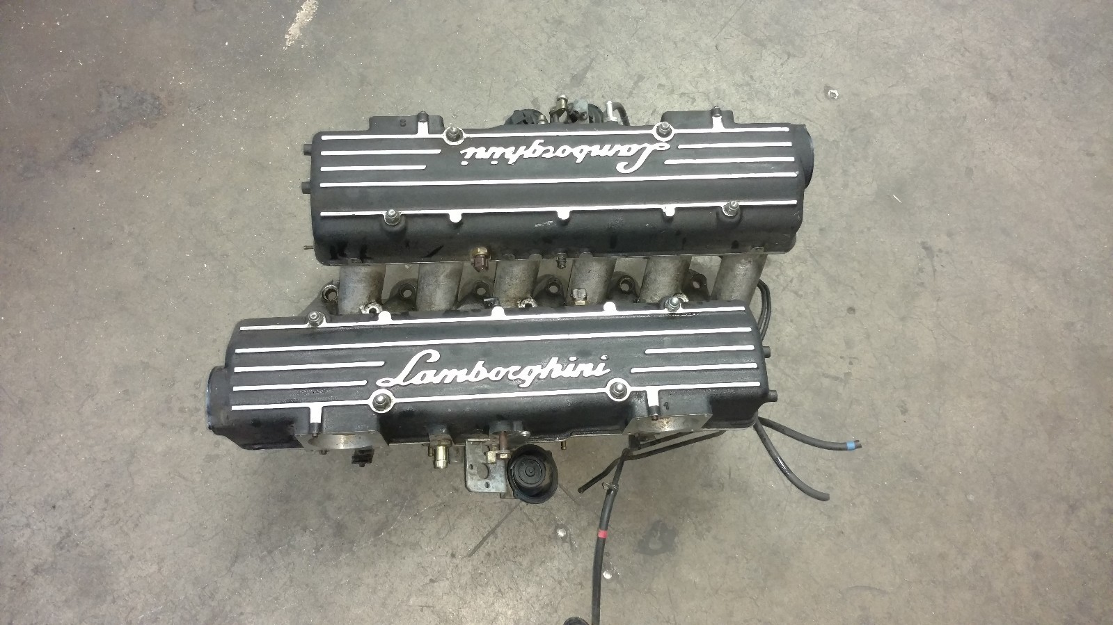 LAMBORGHINI MURCIELAGO ENGINE AIR INTAKE MANIFOLD 6.2L V12 OEM 