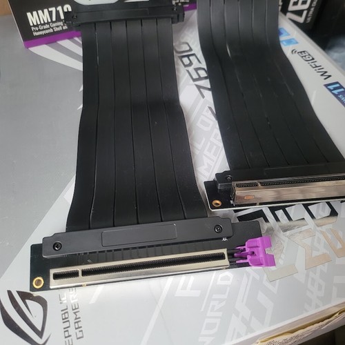 Ekskluzywne cechy techniczne - Specjalne przedmioty Różne komputery PC - Mix - Zdjęcie 57 z 62