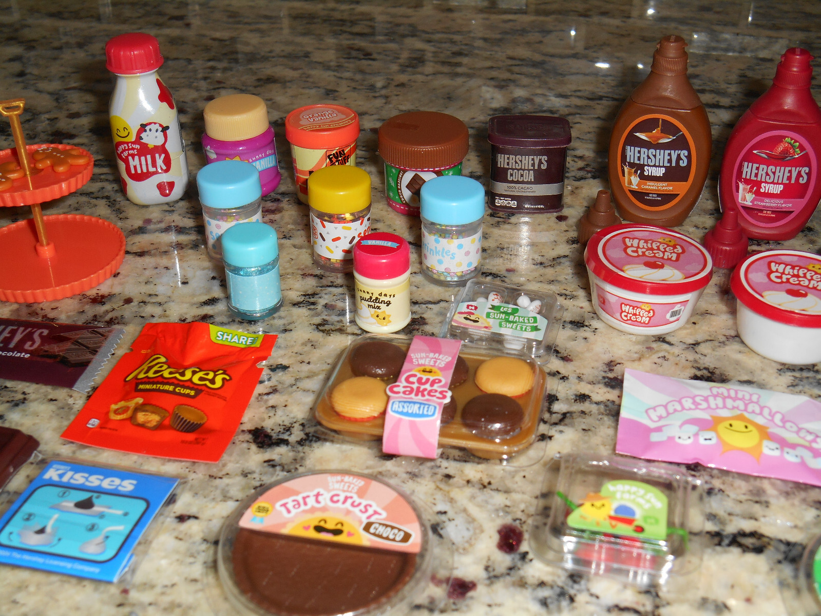 как выглядит BUNDLE LOT 62 PRETEND PLAY GROCERY STORE FOOD KITCHEN REGISTER GROCERIES TOYS фото