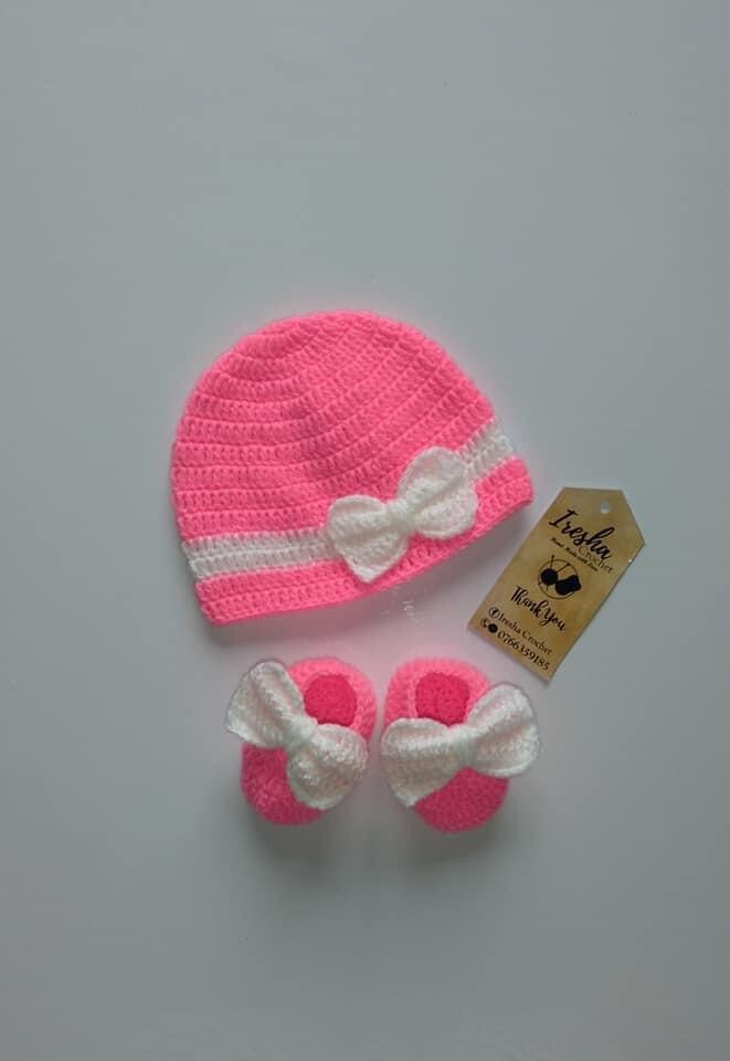 Baby Girls Jersey In Woolen Stuff With Round Neck In Coffee Color Design Embroidery On Sale Price