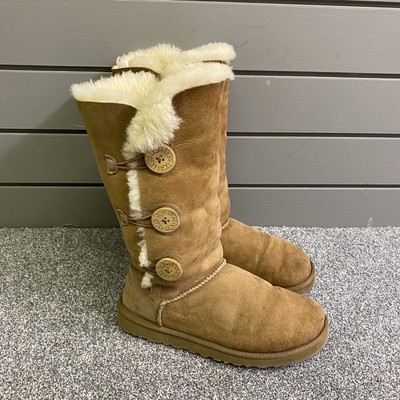 3 button ugg boots