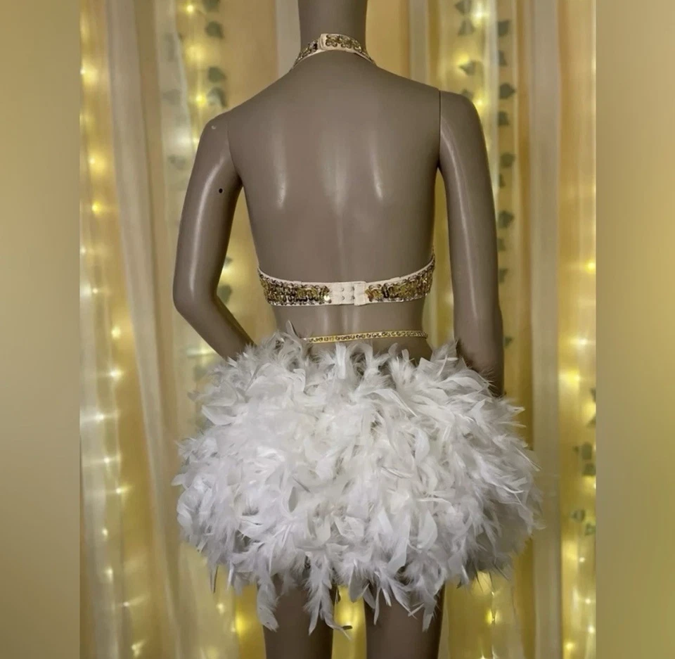 Disfraz burlesco de showgirl blanco y dorado Foto 3 de 3