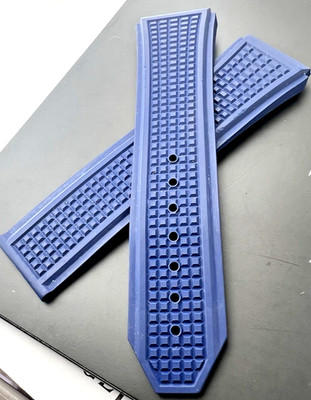 ZENITH WATCH RUBBER STRAP BLUE DEFY MODEL 25MM/22MM  8+ INCHES LONG SWISS MADE