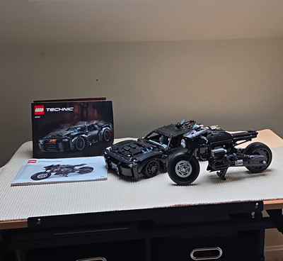 LEGO Technic THE BATMAN Batcycle & Batmobile Complete w/ Instructions No Box