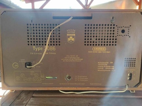Grundig TYPE 3086 vintage German tube radio - Picture 8 of 8