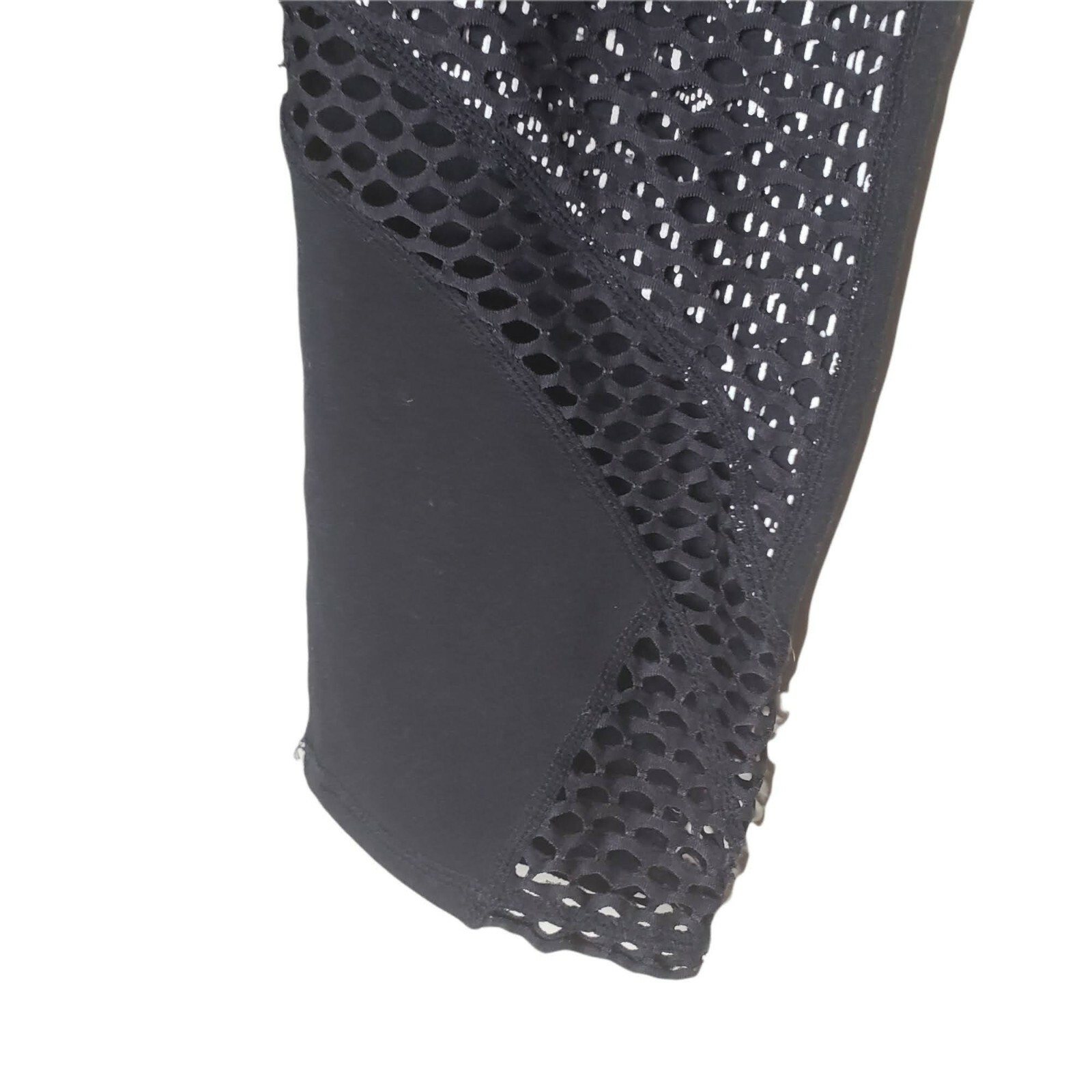 Fabletics Medium Clover Capri Black/Constellation… - image 6