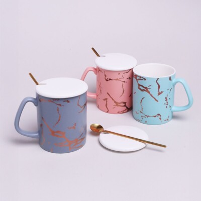 G Decor Trendy Eleonora Gold Marmor Becher Keramiktasse mit Deckel & Löffel