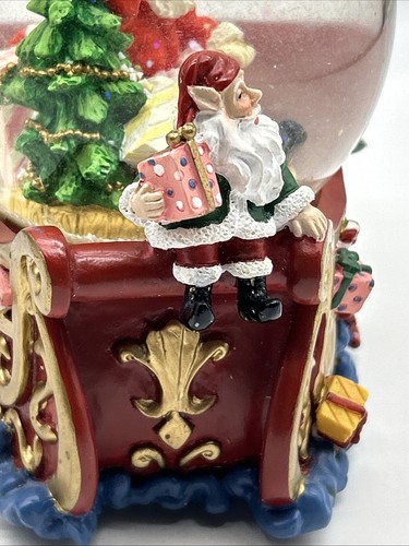 St. Nicholas Square Musical Santa Sleigh Christmas Snow Globe - Jingle Bells - Picture 8 of 23