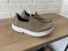 Oofos Oomg Eezee Taupe Canvas Slip On Recovery Women Shoes Sz 9