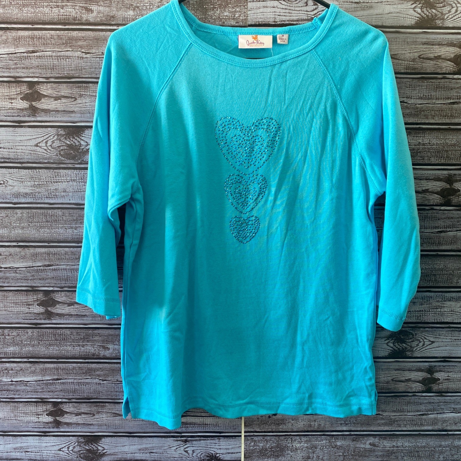 Quacker Factory Women's Top Size M Blue Embellished Heart NWT