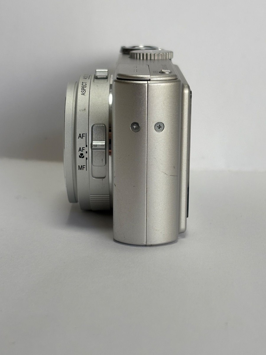 Leica D-LUX 2 Silver 8.6MP Compact Digital Camera Working Tested