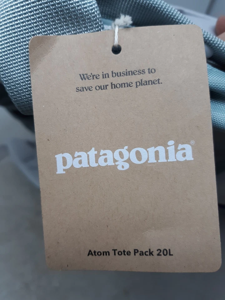 Mochila Patagonia Atom Tote Pack 20L Gris Crujiente Talla Única NUEVA con Etiquetas Foto 4 de 4