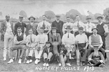 Bcw-99 Police Cricket Team, Romsey, Hampshire 1913. Photo