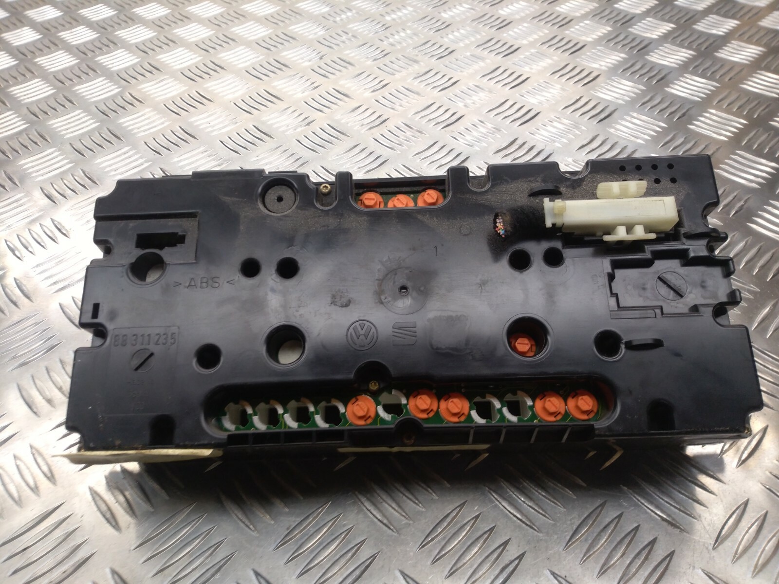 Volkswagen Polo 88311235 Speedometer Instrument Cluster Display  