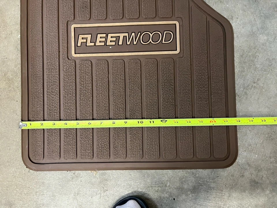 Alfombrilla de piso vintage Ford Econoline Van Camper Fleetwood lado del conductor marrón Foto 3 de 4