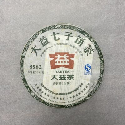 2011 Yunnan Menghai Dayi 8582 Shen Pu-erh Tea TAETEA Pu'er Raw Puer Tea 357g