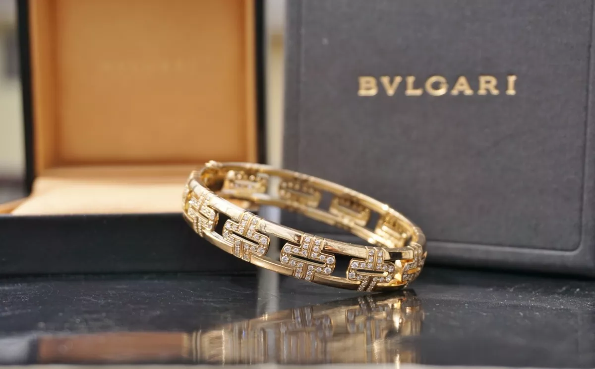 White gold Serpenti Viper Bracelet with 2.8 ct Diamonds | Bulgari Official  Store