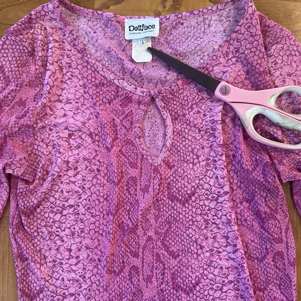 Top vintage años 90 casa de muñecas rosa estampado serpiente manga cuarto Foto 3 de 4