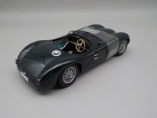 AutoArt Jaguar C-Type 1/18 Scale Diecast Model Car Vintage 1950s Race