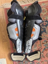 CCM Tacks XF SR 17” Ice Hockey Shin Guards Pads Black/Gray Adjustable NICE 👍