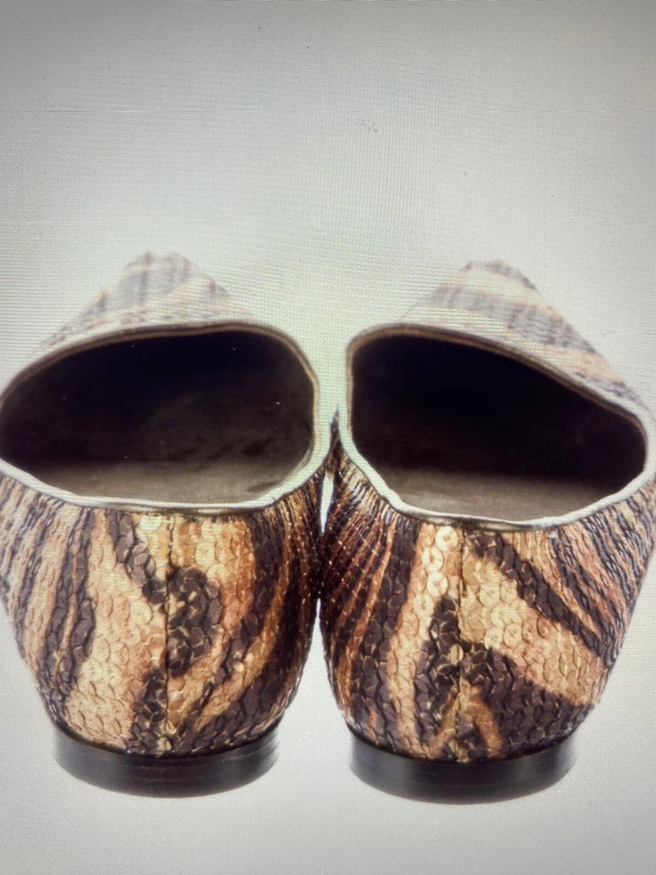 Manolo Blahnik Pointed Toe Sequin Flats 7.5 - Image 4 of 4