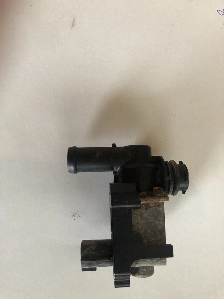 2011 Nissan куб K5T45786 соленоид топлива пара канистра управления клапан A4, OEM, б/у - Изображение 2 из 4