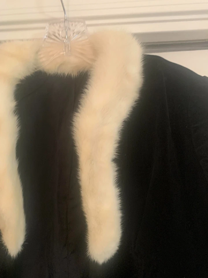 Casaco de ópera vintage 20'2 veludo branco pele de coelho colarinho comprimento chão P/XS - Imagem 2 de 4