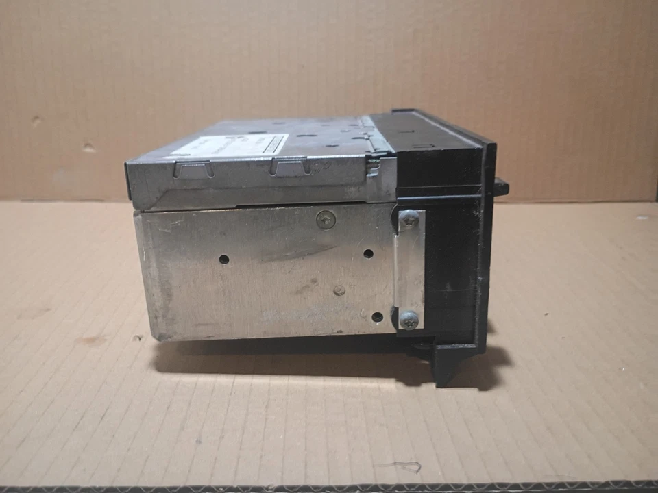 Unidad principal estéreo de radio Dolby Infinity 81-95 Dodge Chrysler Plymouth OEM 4469320 Foto 4 de 4