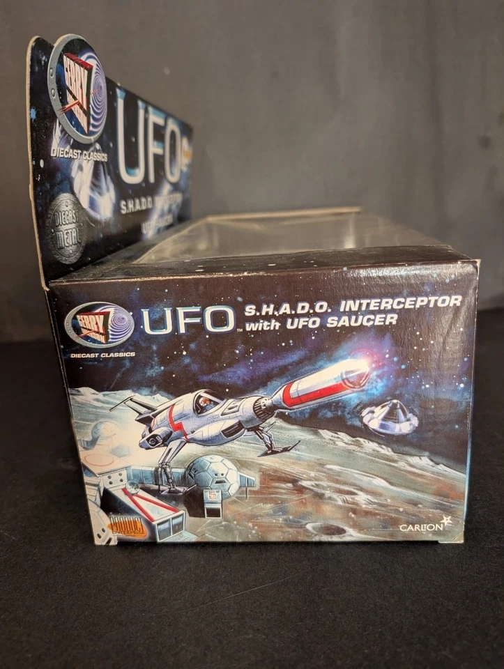 GERRY ANDERSON UFO S.H.A.D.O. INTERCEPTOR WITH UFO SAUCER DIECAST - Image 3 of 4