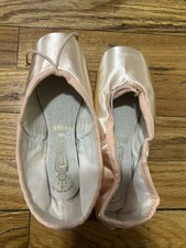 Freed pointe shoes T maker Size 3 DV Wing