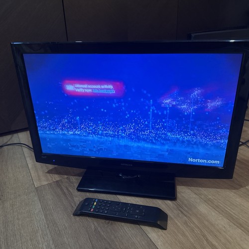 Hitachi L24DG07U 24” LCD TV/DVD - Picture 1 of 20