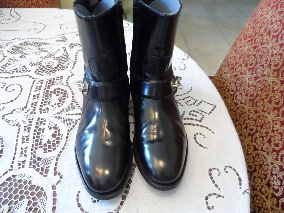Botas de Moto Balenciaga "Goodyear" Cuero Negro Acento de Eslabones de Cadena Talla 39.5C Foto 2 de 4
