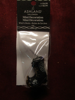 Ashland Halloween Tiny Treasures, Witch's Boots  2024  NEW