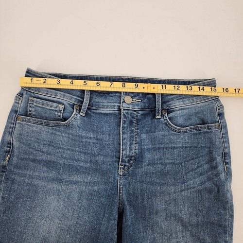 NYDJ Briella Bermuda Denim Shorts Size 8 Blue Lift Tuck Technology Rolled Cuff - Picture 6 of 9