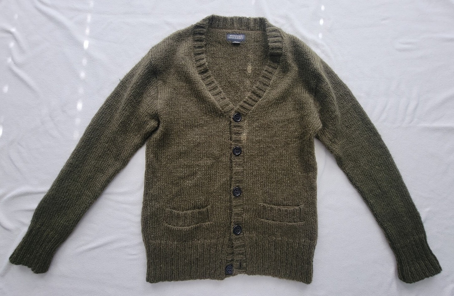 Authentic Lightly Worn Rogues Gallery Button Swea… - image 1