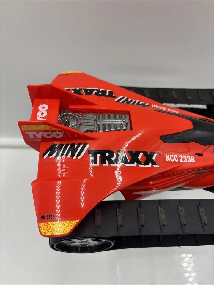 Coche de radiocontrol turbo rojo vintage TYCO Mini Traxx NCC 2338 para piezas o reparación sin control remoto Foto 3 de 4