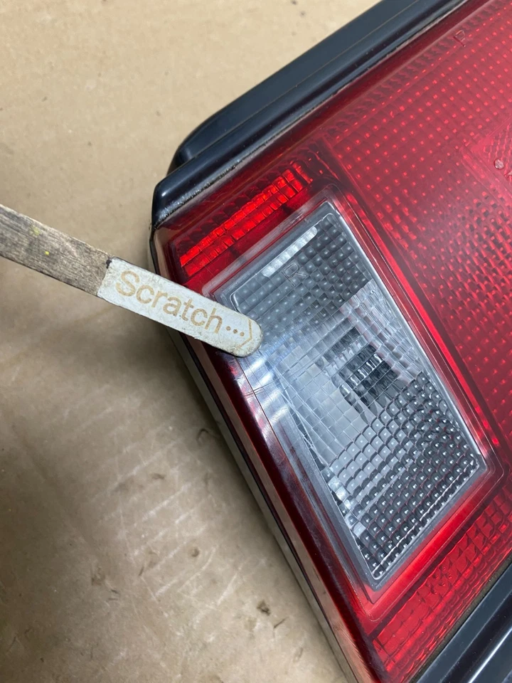 Luz trasera lateral derecha Toyota Tercel 1983 a 1986 pasajero OEM T7692 DG Foto 4 de 4