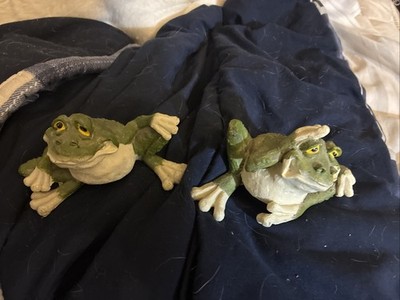 Ceramic Frogs with Funny  Expressions Set Of 2 Pieces