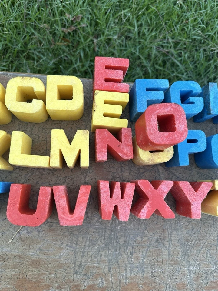 Vintage 1971 Mattel Tuff Stuff ABC Alphabet Blocks Set Of 30 Includes Container - Image 4 of 4