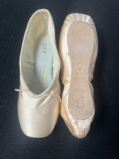Bloch Signature 4.5 D Pointe Shoes
