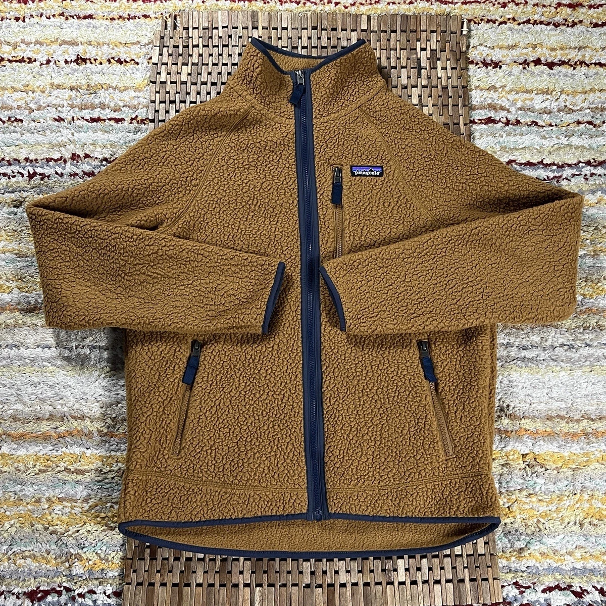 Mustard yellow top patagonia fleece