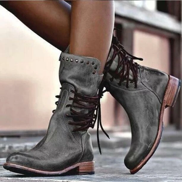 No heel top combat boots