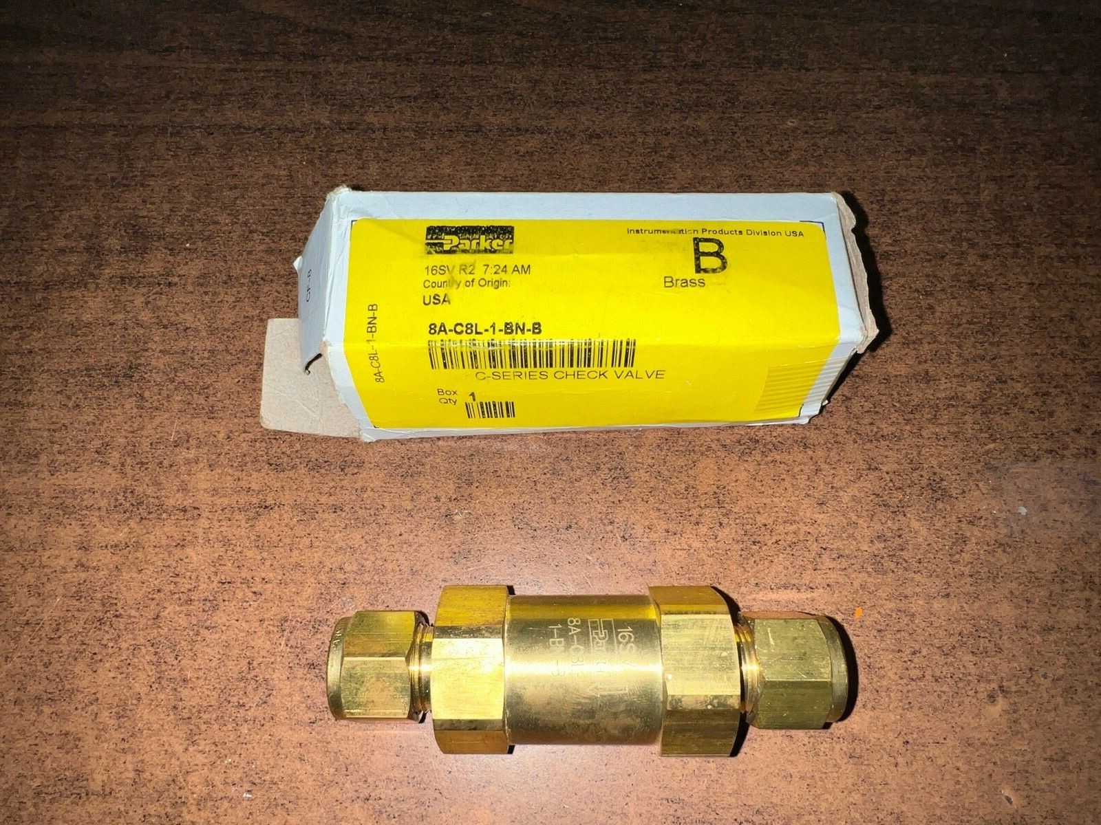 NEW PARKER 8A-C8L-1-BN-B C SERIES CHECK VALVE BRASS