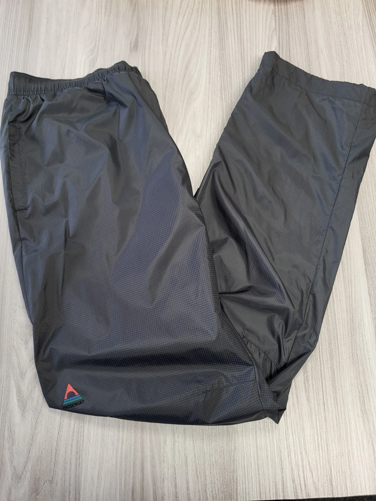 Passenger Grey Lightweight Waterproof Trousers Zip Ankle Mens Size M/L.PT
Opens in a new window or t