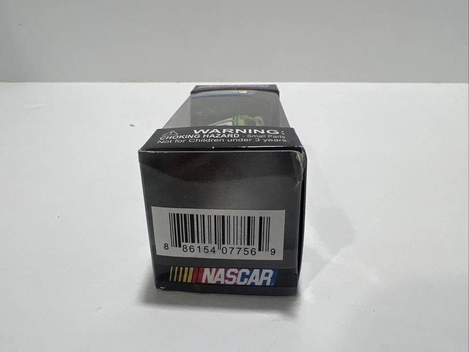 2015 Kyle Busch M&Ms Crispy 1/64 Die Cast RARE - Image 4 of 4