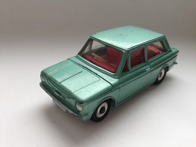 Dinky Toys 138 - Hillman IMP Saloon - England