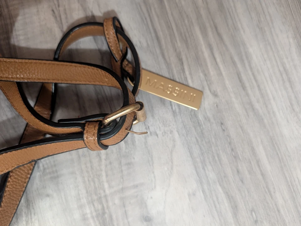 Massini Crossbody Bag Between Snap With Tassel Foto 4 de 4