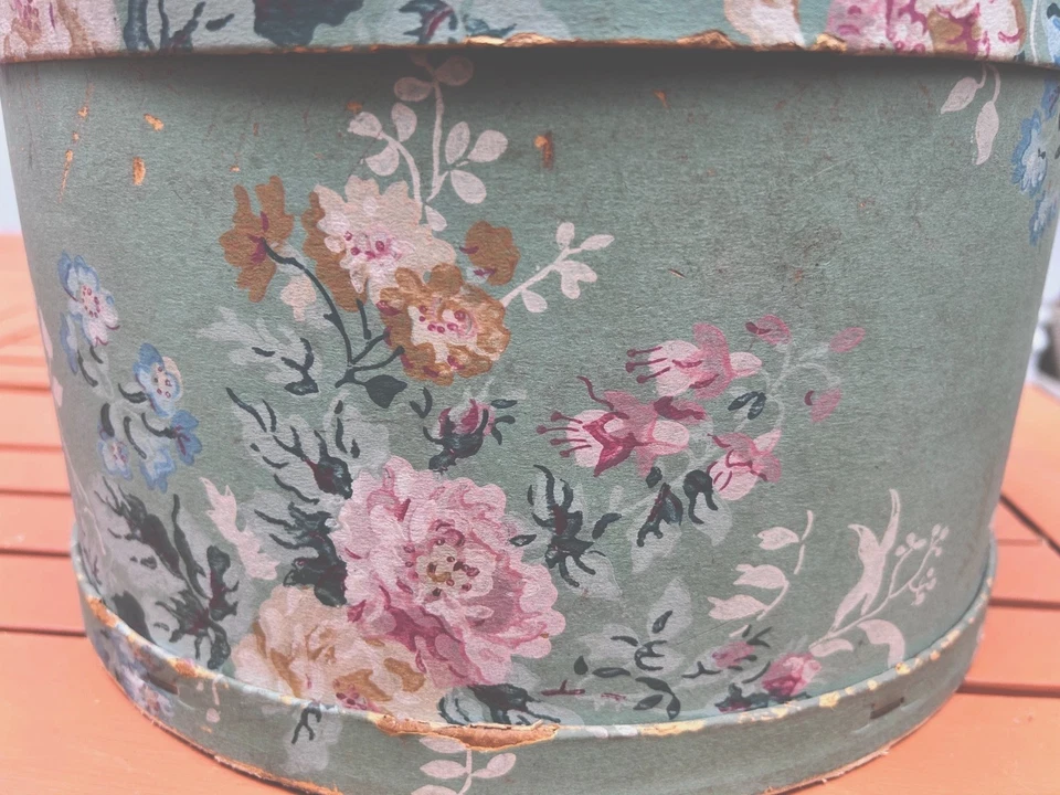 19th Century Wallpaper Band Box Americana Folk Art Floral Pantry Flower Design - Image 2 of 4