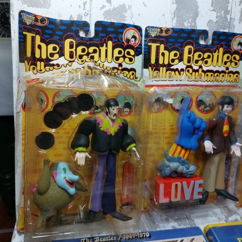BEATLES YELLOW SUBMARINE SET All 4 Action Figures + Record, VHS, DVD, & Cassette - Picture 2 of 24