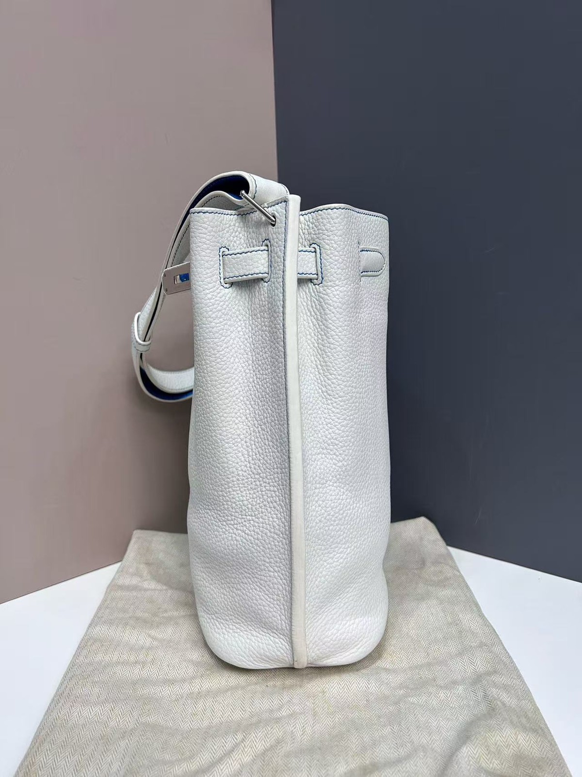 AUTH Hermès So Kelly White Togo Leather Palladium Hardware Shoulder Bucket Bag — image 6